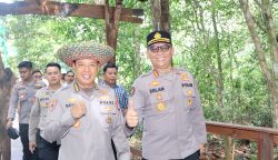 Dukung Kelestarian Alam, Irwasda Polda Kalteng Bersama Kabidhumas Hadiri Pelepasan Orang Utan di Hutan Nyaru Menteng