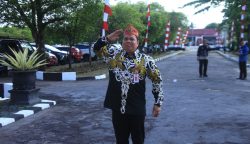 Kadishut Kalteng H. Agustan Saining Dampingi Gubernur dalam Ziarah dan Tabur Bunga Peringatan Hari Jadi ke-68 Provinsi