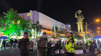 Satpol PP Tertibkan Pedagang dan Cegah Pungli di Huma Betang Night Palangka Raya