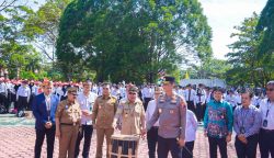 Dorong Mahasiswa Jadi Generasi Unggul, Gubernur Agustiar Tanamkan Semangat Isen Mulang di PKKMB UPR