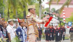 Gubernur Agustiar Kukuhkan BATAMAD dan Damang Adat: Perkuat Peran Lembaga Adat di Kalteng