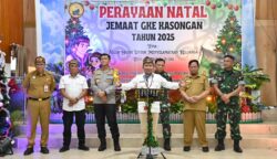 Gubernur Agustiar Serukan Nilai Kebersamaan dan Kasih Natal dalam Bingkai Falsafah Huma Betang saat Ibadah Natal di Katingan