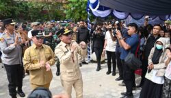 Gubernur Agustiar Sabran Salurkan Bantuan Pangan Presiden dan KHBS untuk Puluhan Ribu Warga Kotim