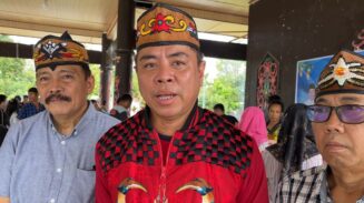 Tekan Inflasi Jelang Idulfitri, Pemprov Kalteng Salurkan 500 Paket Sembako Murah Melalui Dewan Adat Dayak