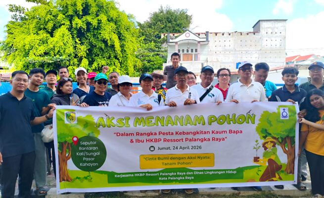 Jaga Ekologi, HKBP Resort Palangka Raya Hijaukan Pasar Kahayan dengan Penanaman Pohon