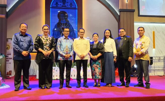 Rayakan HUT ke-32 dan Paskah, Jemaat GKE Panarung Komitmen Perkuat Pelayanan dan Sinergi dengan Pemerintah Daerah