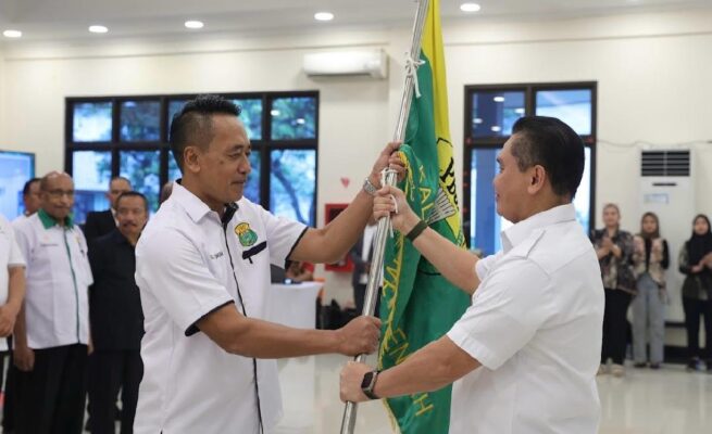 Dilantik Bersama 15 Ketua PBSI Daerah, Sugiyanto Optimistis Prestasi Bulutangkis Kalteng Terus Meningkat
