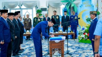 Dari Lurah Terinovatif Kobar Menuju Biro Umum Provinsi: Rangga Lesmana Resmi Dilantik Gubernur Kalteng di Istana Isen Mulang