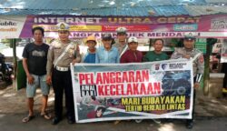 Satlantas Polresta Palangka Raya Turun Langsung ke Pangkalan Ojek untuk Mengedukasi Pentingnya Tertib Berlalu Lintas