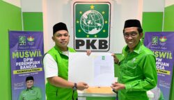 Rusdiansyah Resmi Terima SK DPC PKB Kota Palangka Raya Periode 2026–2031, Siap Konsolidasikan Struktur Partai Hingga Tingkat Kelurahan