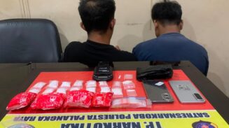 Grebek Rumah di Kereng Bangkirai, Satresnarkoba Polresta Palangka Raya Amankan Dua Pelaku dan 22 Paket Sabu Siap Edar