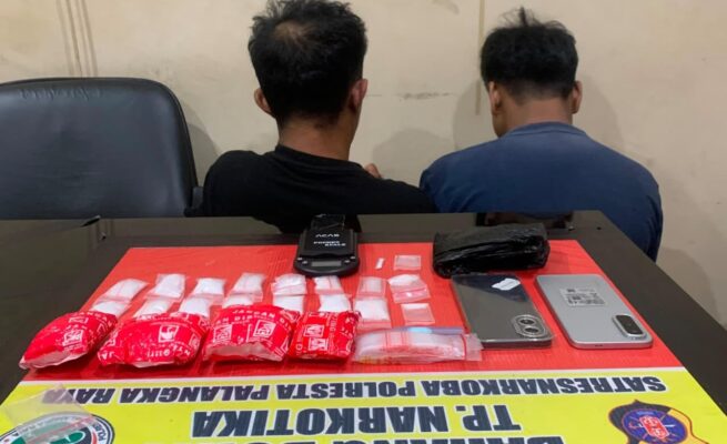 Grebek Rumah di Kereng Bangkirai, Satresnarkoba Polresta Palangka Raya Amankan Dua Pelaku dan 22 Paket Sabu Siap Edar
