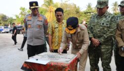 Dampingi Gubernur Resmikan Sekolah, Kapolda Tegaskan Komitmen Dukung Pendidikan Islam di Kalteng