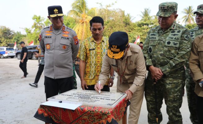 Dampingi Gubernur Resmikan Sekolah, Kapolda Tegaskan Komitmen Dukung Pendidikan Islam di Kalteng