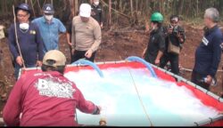 Inovasi Cairan Pemadam Shabodama, Terobosan Personel Polda Kalteng Atasi Karhutla di Lahan Gambut