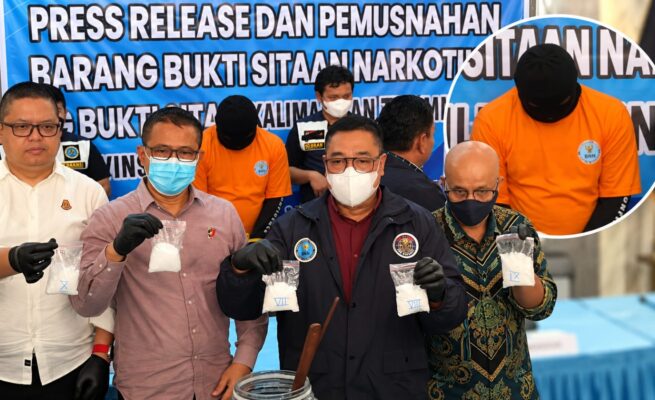 Aksi Kejar-kejaran Berakhir Pecah Ban, Kedok Kurir Sabu 1 Kg Terbongkar Gara-Gara 'Nyanyian' Anak