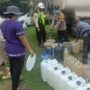 Bantu Warga Hadapi Kemarau dan Karhutla, Polres Barsel Salurkan 20.000 Liter Air Bersih di Desa Sarimbuah