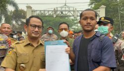 Temui Massa Aliansi GERAM, Wali Kota Fairid Naparin Tegaskan Anggaran Karhutla dan Hak Relawan Segera Cair