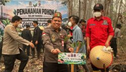 Dinas Kehutanan Kalteng Sambut Positif Penanaman Pohon Bersama Polda Kalteng