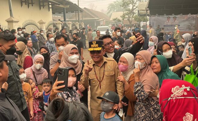 Datangi Langsung Warga Terdampak Karhutla, Gubernur Agustiar Disambut Antusias di Kelurahan Tanjung Pinang