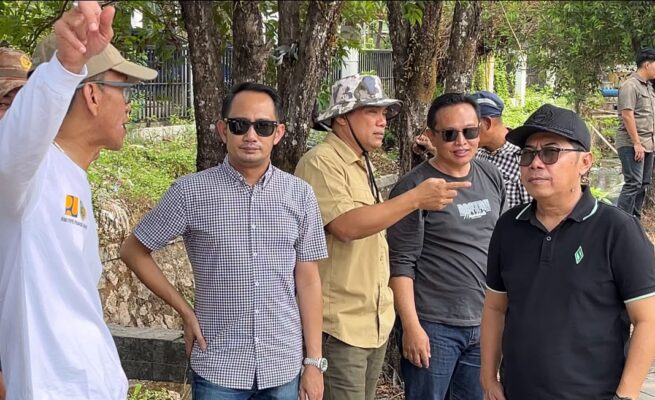 Antisipasi Musim Hujan, Wali Kota Fairid Naparin Tinjau Drainase Rawan Genangan di Sejumlah Titik Kota Palangka Raya