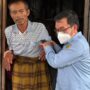 Sigap Tanggapi Laporan, Pemko Palangka Raya Evakuasi Pasien Sesak dan Kaki Bengkak di Tengah Kabut Asap